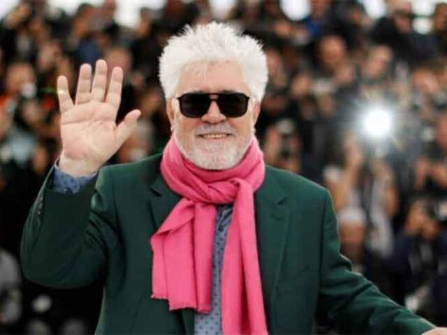 Pedro Almodóvar anunció que prepara un western colorido y dos cortos.
