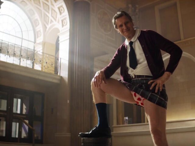 ¿Y dónde está el policía?: un homenaje absurdo, desopilante y bienvenido.